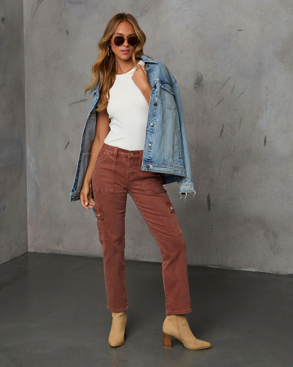 Cerise Straight High Rise Cargo Pocket Pants - Image 2