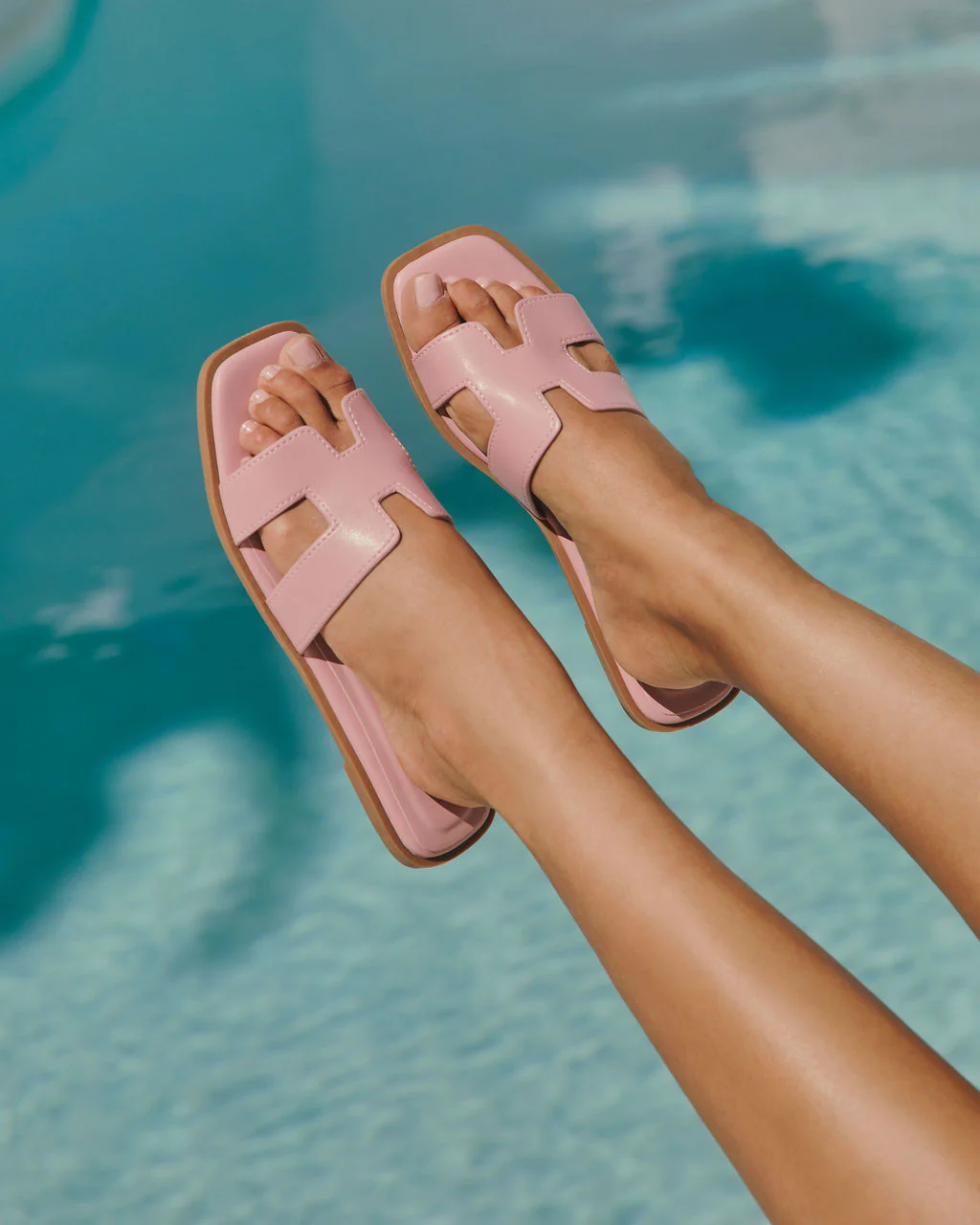Gordy Flat Sandal - Image 22