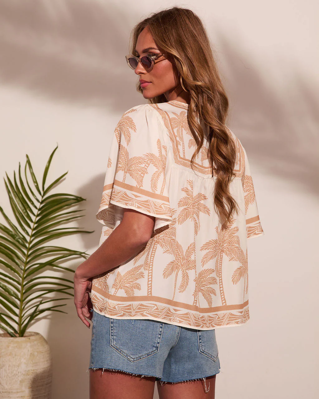 Riviera Muse Tropical Palm Tree Print Top - Image 4