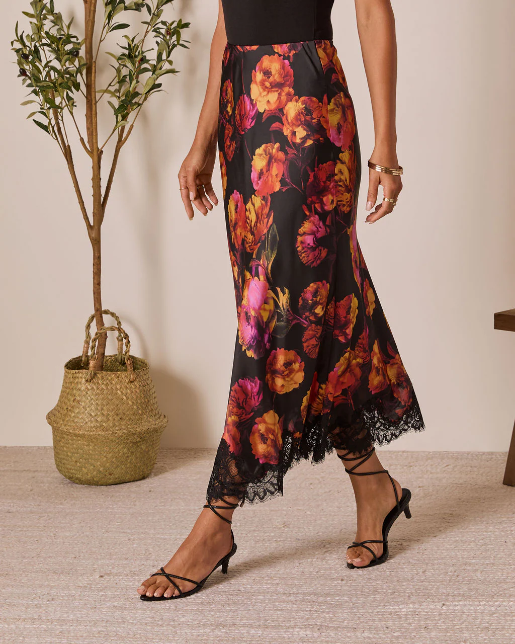Romia Lace Trim Maxi Skirt - Image 3